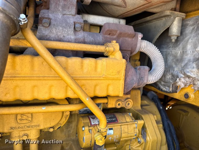 image for item FC2315 2014 John Deere 724K wheel loader