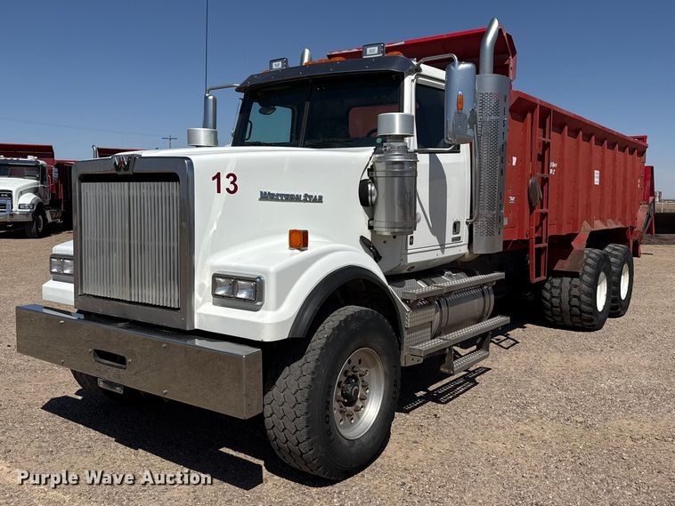 image for item FC2316 2018 Western Star 4900SF manure spreader truck