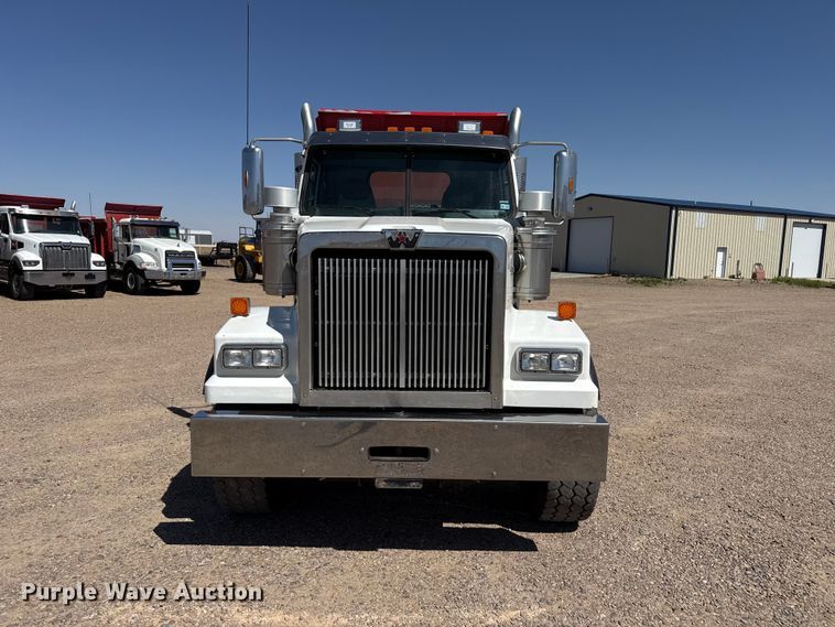 image for item FC2316 2018 Western Star 4900SF manure spreader truck
