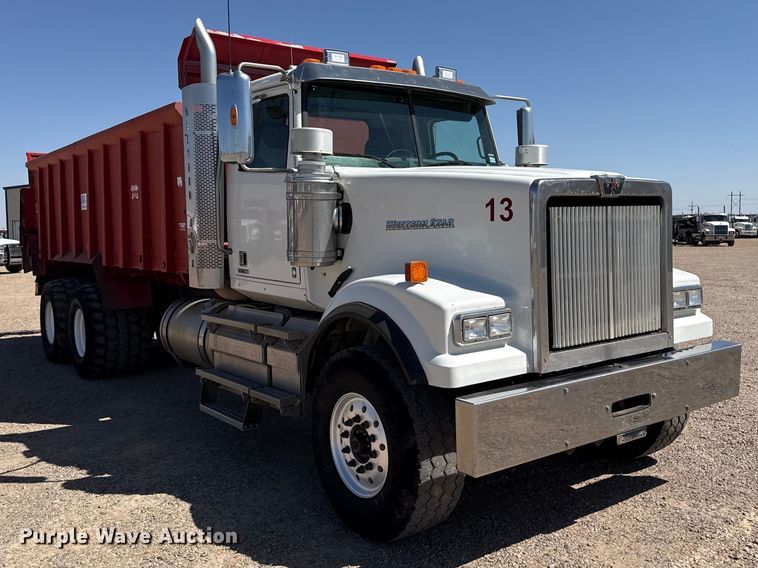 image for item FC2316 2018 Western Star 4900SF manure spreader truck
