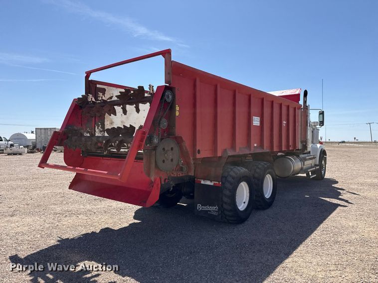 image for item FC2316 2018 Western Star 4900SF manure spreader truck