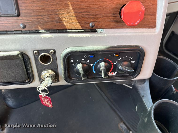 image for item FC2316 2018 Western Star 4900SF manure spreader truck