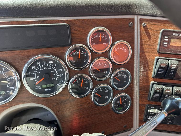 image for item FC2316 2018 Western Star 4900SF manure spreader truck
