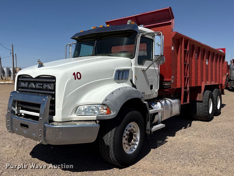image for item FC2318 2012 Mack GU813 manure spreader truck