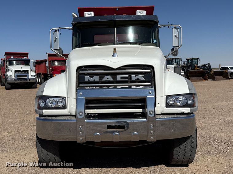 image for item FC2320 2018 Mack GU713 manure spreader truck