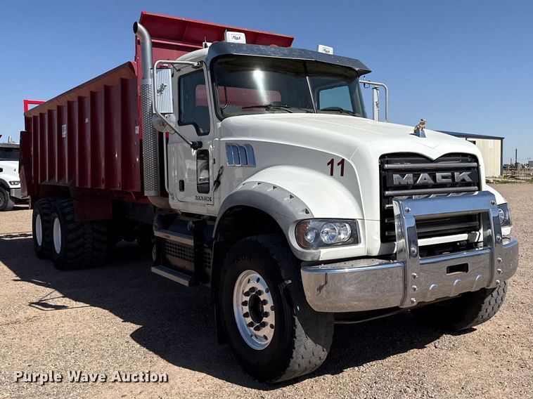 image for item FC2320 2018 Mack GU713 manure spreader truck