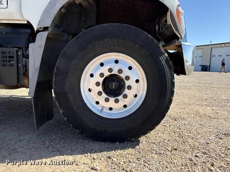 image for item FC2320 2018 Mack GU713 manure spreader truck