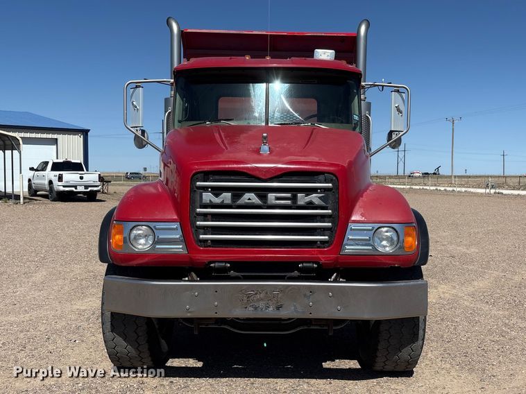 image for item FC2321 2007 Mack CV713 manure spreader truck