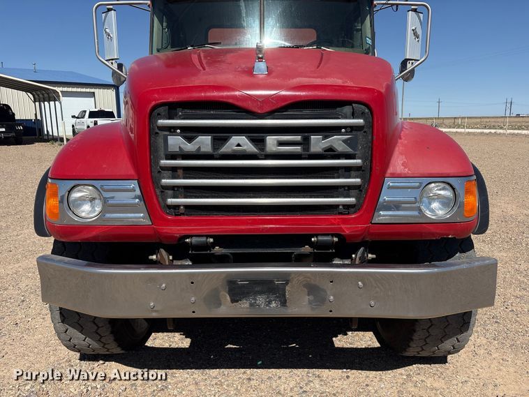 image for item FC2321 2007 Mack CV713 manure spreader truck