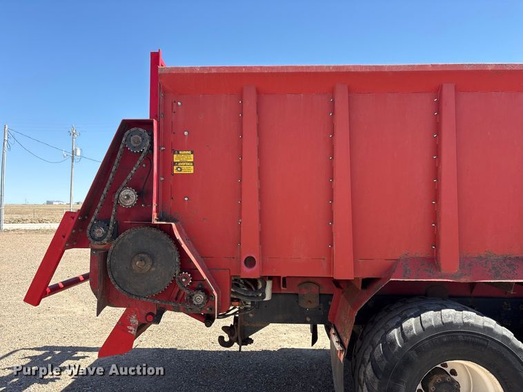 image for item FC2321 2007 Mack CV713 manure spreader truck