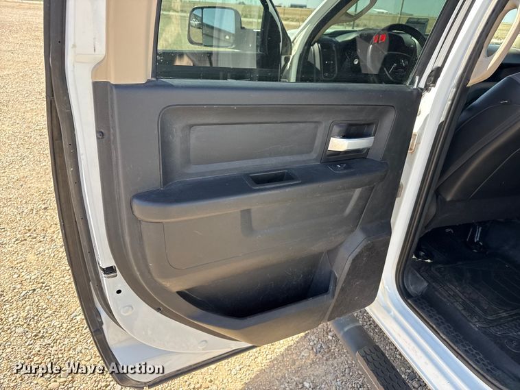 image for item FC2325 2019 RAM 2500 Ext. Cab flatbed pickup truck