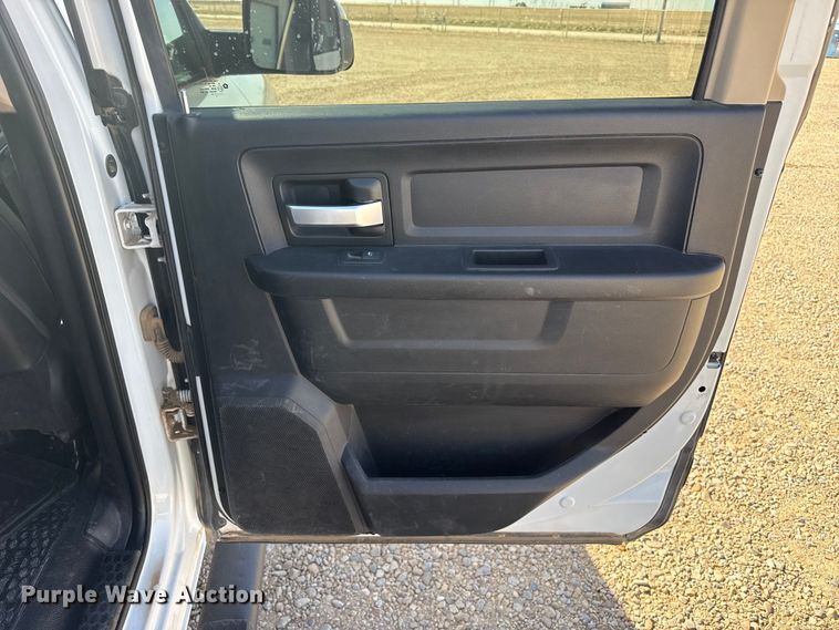 image for item FC2325 2019 RAM 2500 Ext. Cab flatbed pickup truck