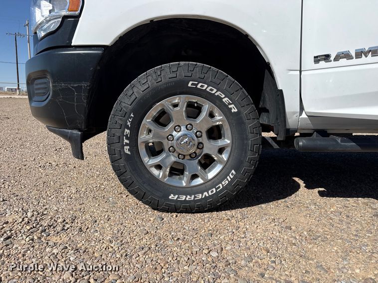 image for item FC2325 2019 RAM 2500 Ext. Cab flatbed pickup truck