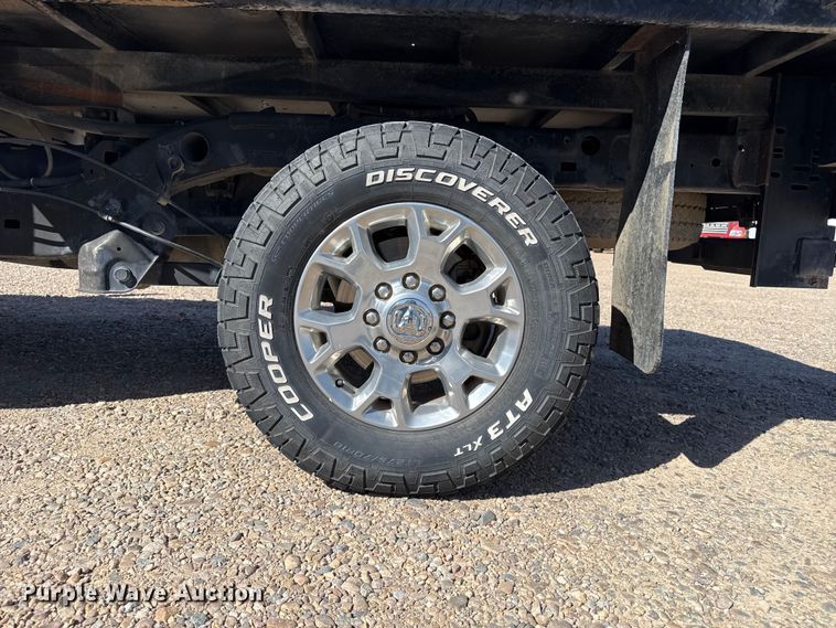 image for item FC2325 2019 RAM 2500 Ext. Cab flatbed pickup truck