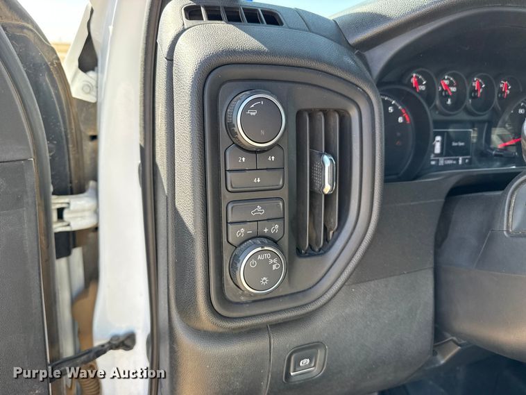image for item FC2327 2021 Chevrolet 2500HD Ext. Cab flatbed pickup truck