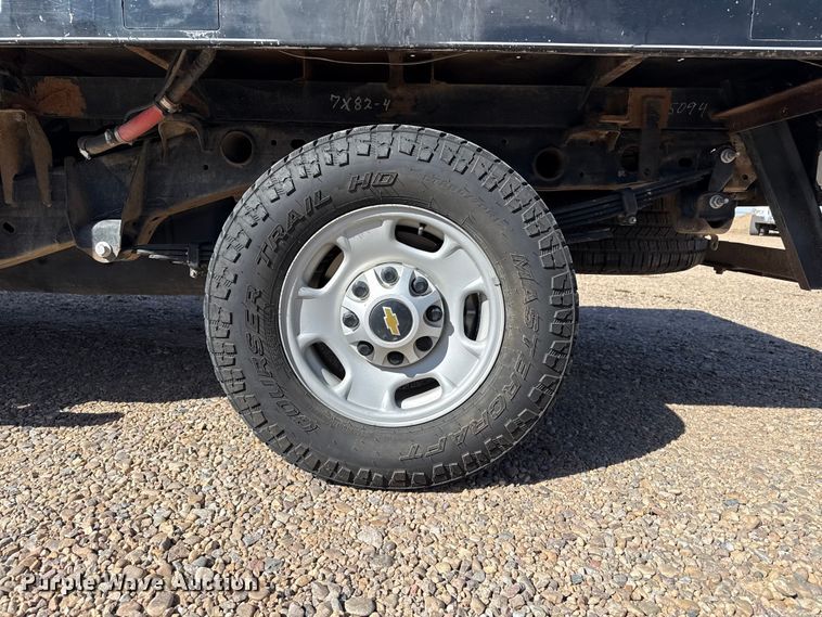 image for item FC2327 2021 Chevrolet 2500HD Ext. Cab flatbed pickup truck