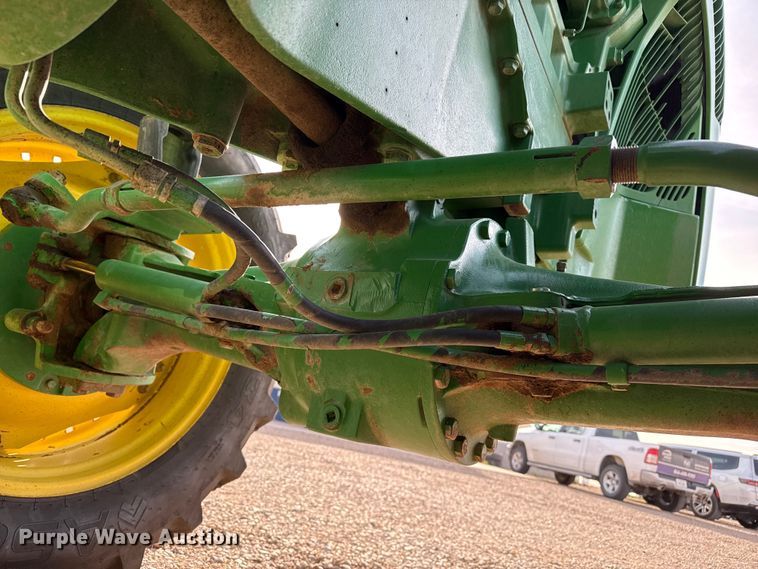 image for item FC2328 2004 John Deere 8120 MFWD tractor