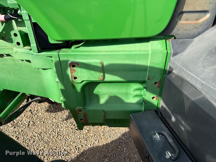 image for item FC2328 2004 John Deere 8120 MFWD tractor