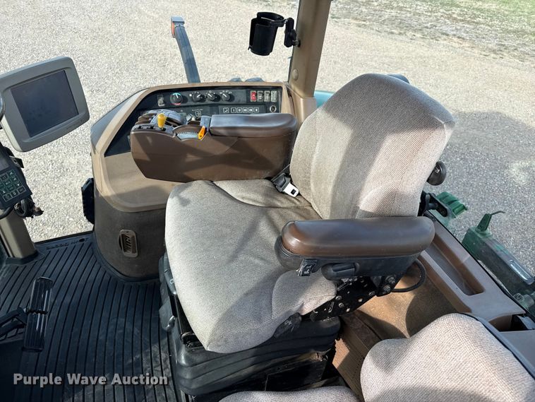 image for item FC2328 2004 John Deere 8120 MFWD tractor