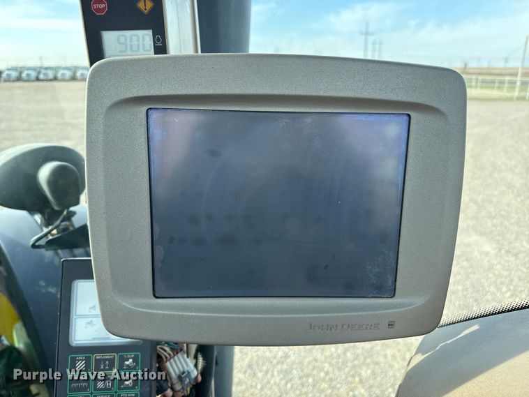 image for item FC2328 2004 John Deere 8120 MFWD tractor