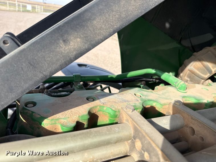 image for item FC2328 2004 John Deere 8120 MFWD tractor