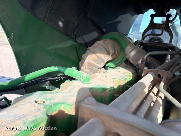 image for item FC2328 2004 John Deere 8120 MFWD tractor