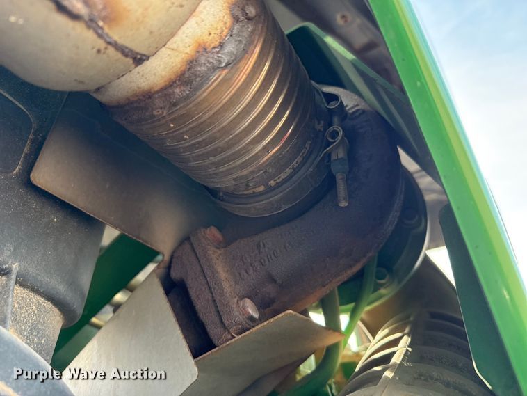 image for item FC2328 2004 John Deere 8120 MFWD tractor