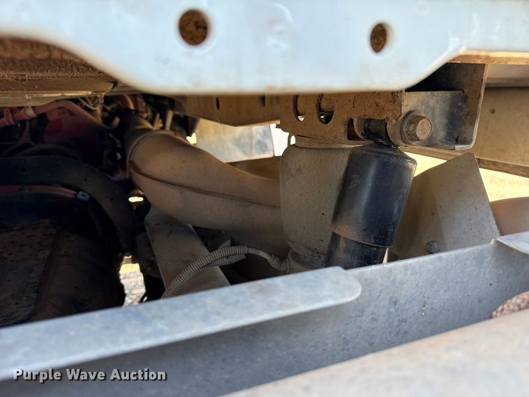 image for item FC2330 2016 Mack CHU613 semi truck