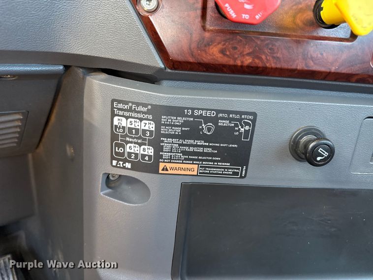 image for item FC2330 2016 Mack CHU613 semi truck