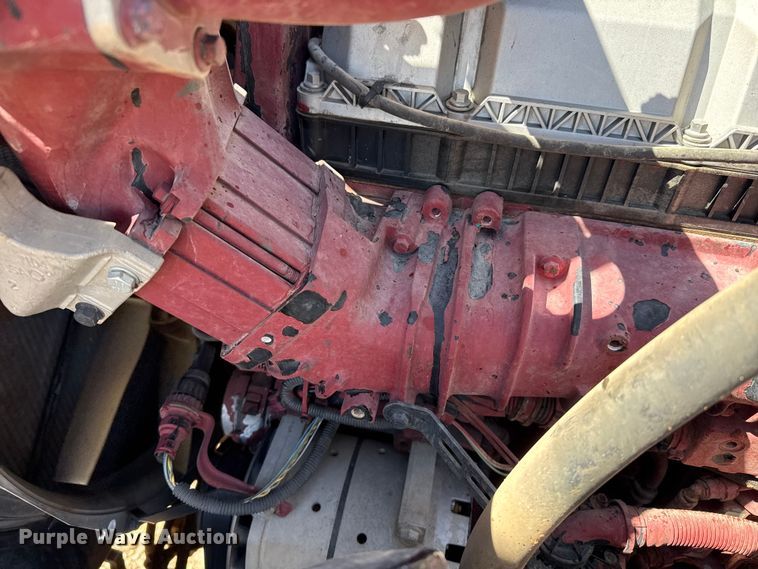 image for item FC2330 2016 Mack CHU613 semi truck