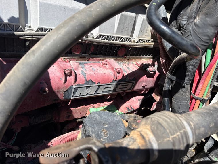 image for item FC2330 2016 Mack CHU613 semi truck