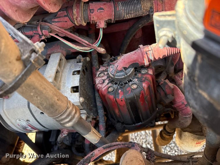 image for item FC2330 2016 Mack CHU613 semi truck
