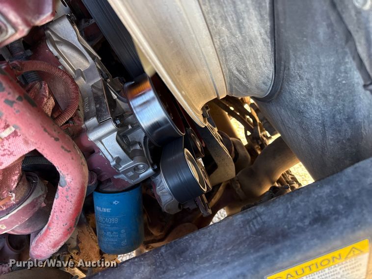 image for item FC2330 2016 Mack CHU613 semi truck