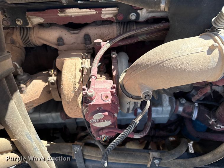 image for item FC2330 2016 Mack CHU613 semi truck