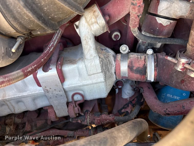 image for item FC2330 2016 Mack CHU613 semi truck