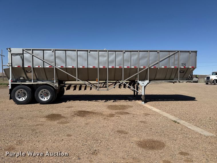 image for item FC2331 2017 Trinity Trailer Mfg Eagle Bridge live bottom trailer