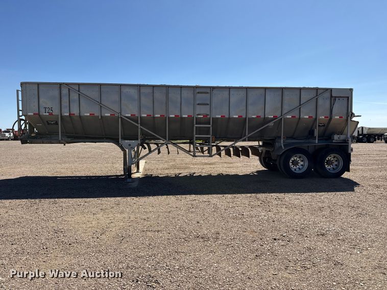 image for item FC2331 2017 Trinity Trailer Mfg Eagle Bridge live bottom trailer