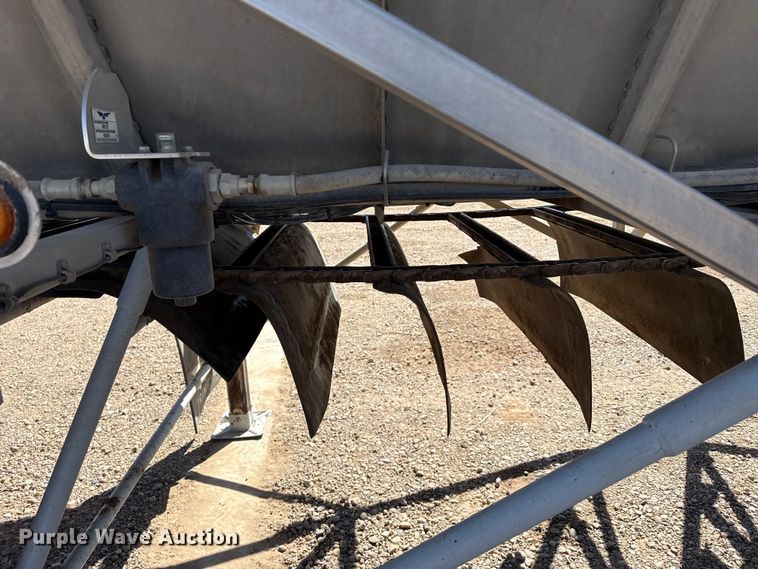 image for item FC2331 2017 Trinity Trailer Mfg Eagle Bridge live bottom trailer