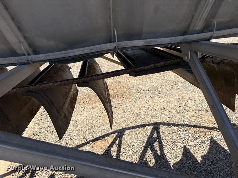 image for item FC2331 2017 Trinity Trailer Mfg Eagle Bridge live bottom trailer