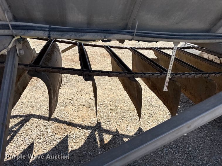 image for item FC2331 2017 Trinity Trailer Mfg Eagle Bridge live bottom trailer