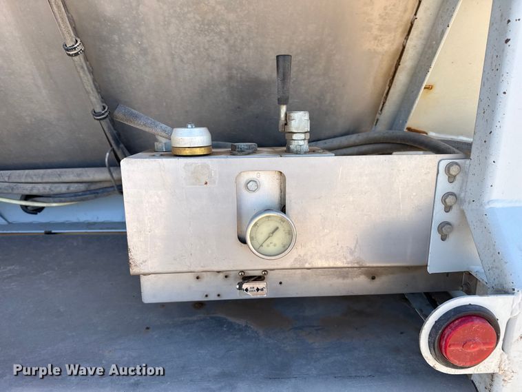 image for item FC2331 2017 Trinity Trailer Mfg Eagle Bridge live bottom trailer