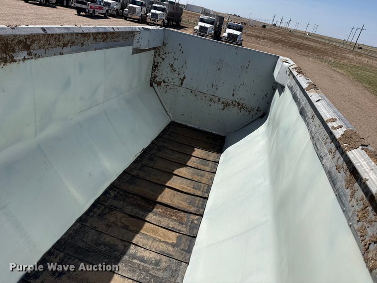 image for item FC2331 2017 Trinity Trailer Mfg Eagle Bridge live bottom trailer