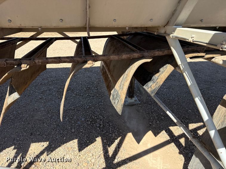 image for item FC2331 2017 Trinity Trailer Mfg Eagle Bridge live bottom trailer