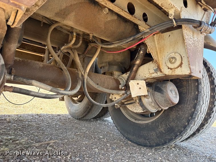 image for item FC2331 2017 Trinity Trailer Mfg Eagle Bridge live bottom trailer