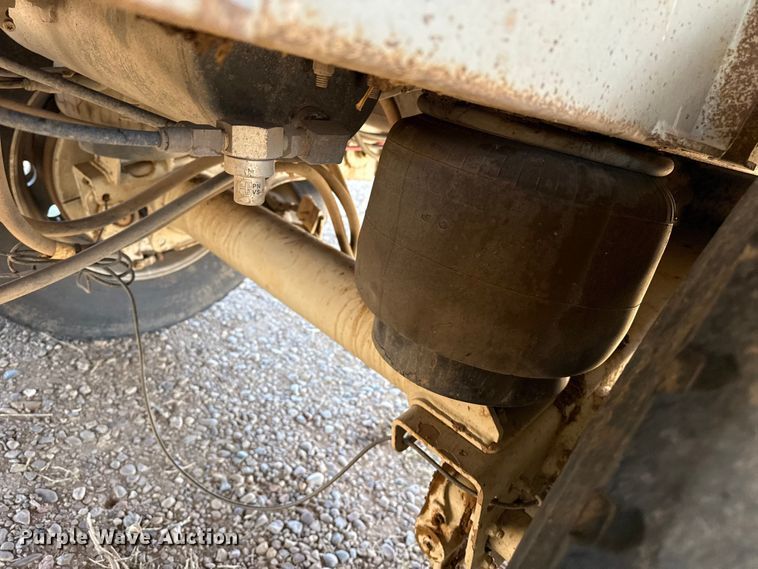 image for item FC2331 2017 Trinity Trailer Mfg Eagle Bridge live bottom trailer