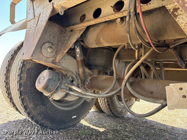 image for item FC2331 2017 Trinity Trailer Mfg Eagle Bridge live bottom trailer