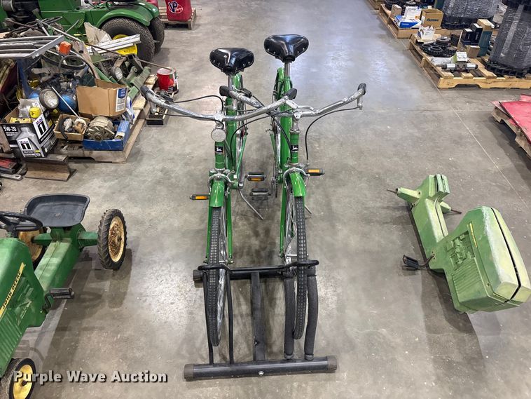 image for item FC2385 John Deere collectables 