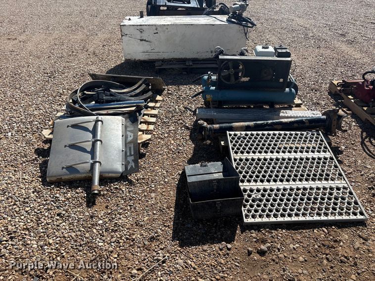 image for item FC2392 Truck parts