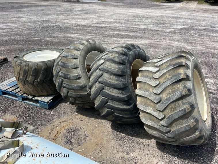 image for item FC2612 (4) Alliance 600/40-22.5 flotation tires and wheels