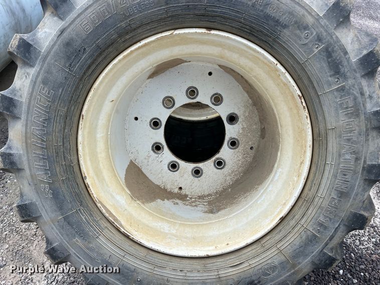 image for item FC2612 (4) Alliance 600/40-22.5 flotation tires and wheels